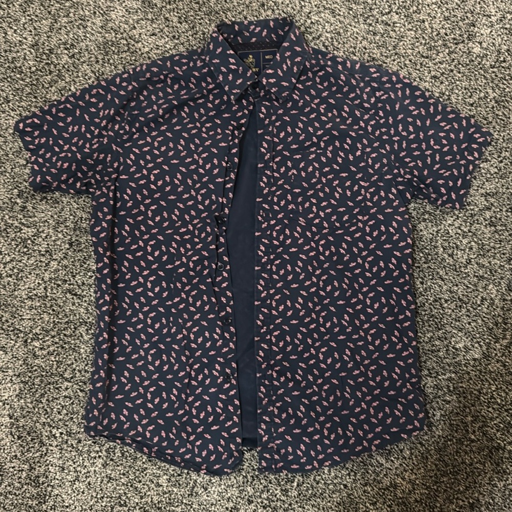 dark blue short sleeve button down shirt, medium